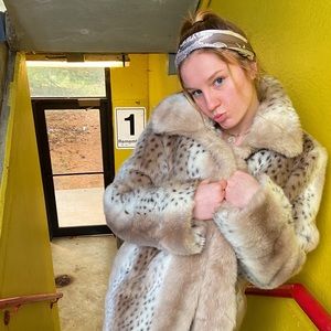 Meet your Posher, Jade